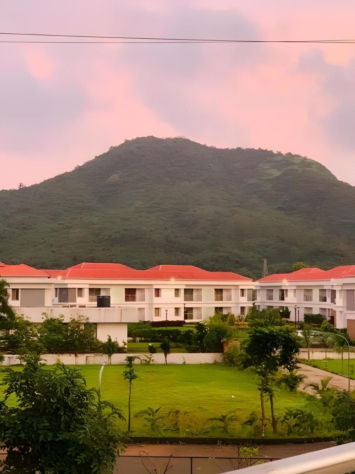 Apartmán Mizzle Exotica Lonavala Exteriér fotografie