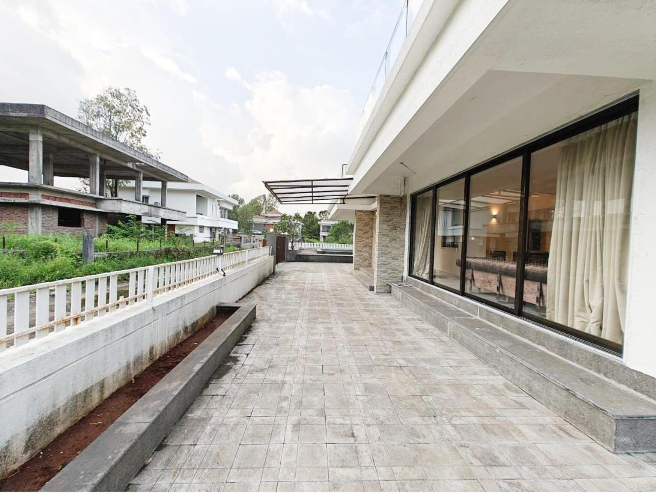 Apartmán Mizzle Exotica Lonavala Exteriér fotografie